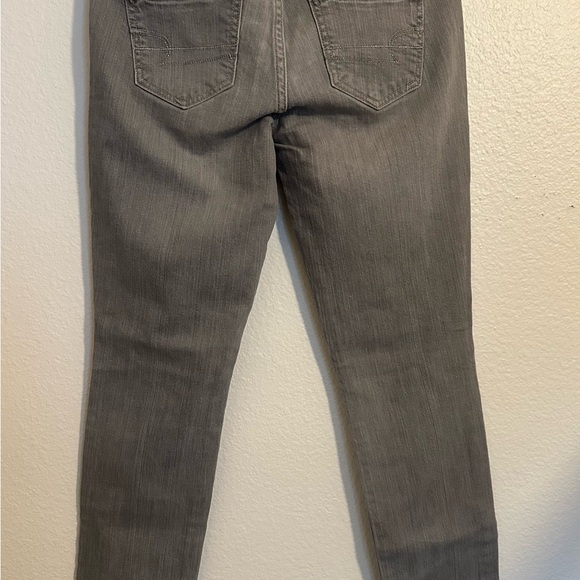 American Eagle Outfitters Women's Light Gray Skinny Jeans - Picture 4 of 9